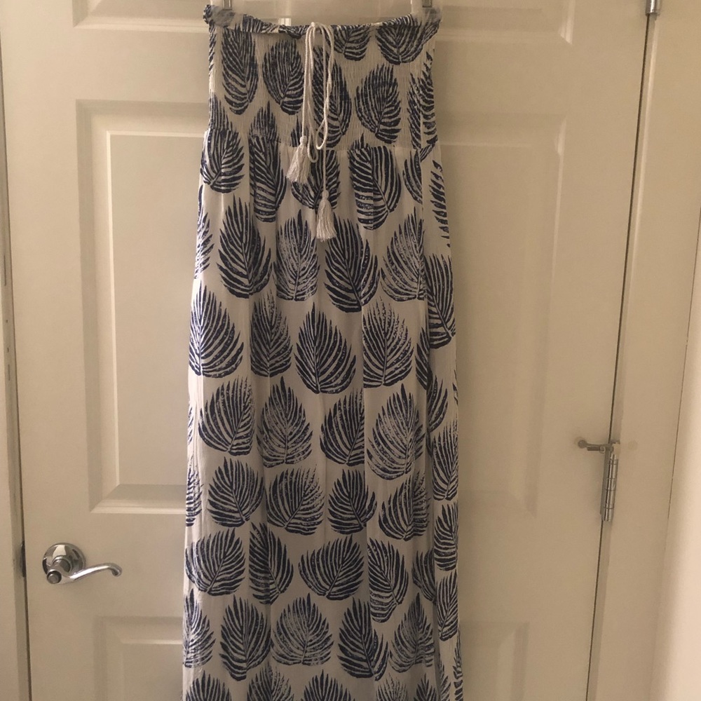 Leaf print maxi dress - Picture 3 of 3